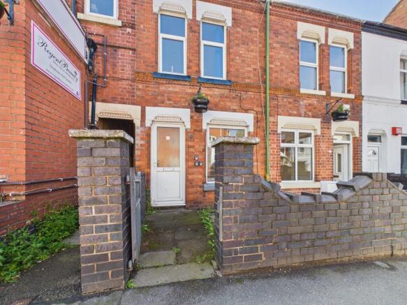 2 bed property, in High Street, £130,000
