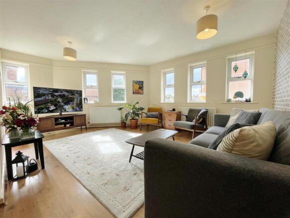 3 bed property, in Micklegate, £119,500