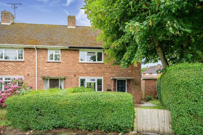3 bed property, in Sitwell Grove, £550,000