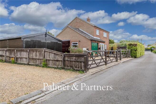 3 bed property, in The Street, £450,000