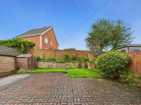 3 bed property, in David's Close, £170,000