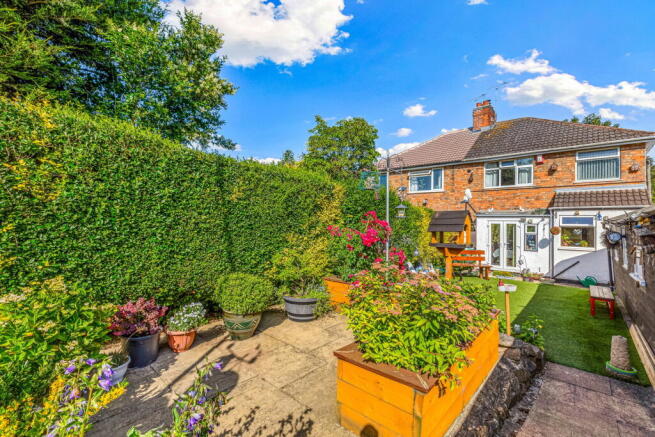 3 bed property, in Leicester Road, £270,000