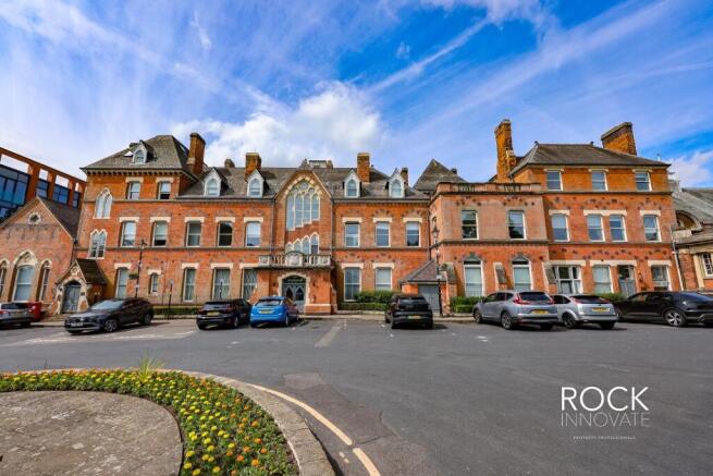 3 bed property, in King Edwards Square, £495,000
