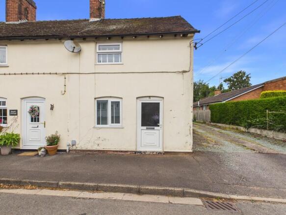 1 bed property, in The Row, £140,000