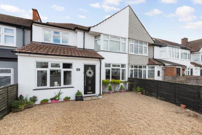 5 bed property, in Sherwood Park Avenue, £665,000