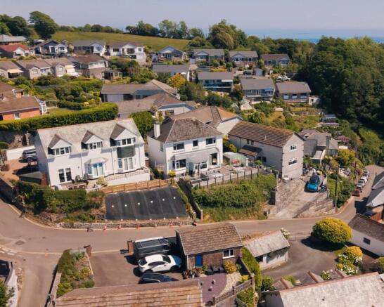 3 bed property, in Barbican Hill, £450,000