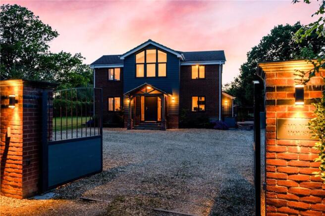 6 bed property, in Mill Lane, £1,100,000