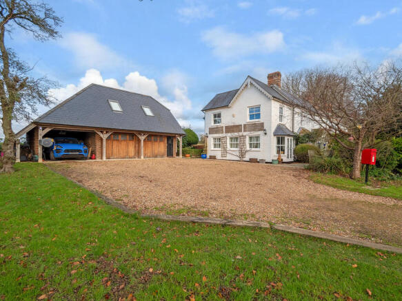 5 bed property, in Watch Lane, £1,075,000