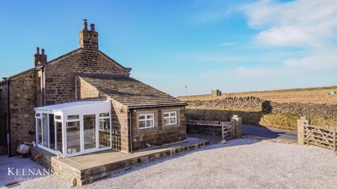 2 bed property, in Lancashire Moor Road, £350,000