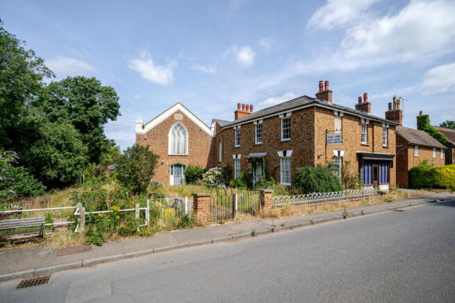 9 bed property, in The Firs, £650,000