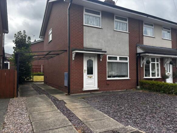3 bed property, in 46 Grenville Close, £125,000