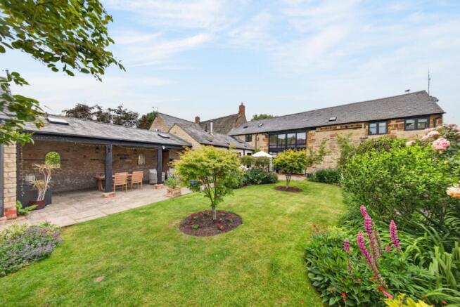 4 bed property, in Water Lane, £850,000
