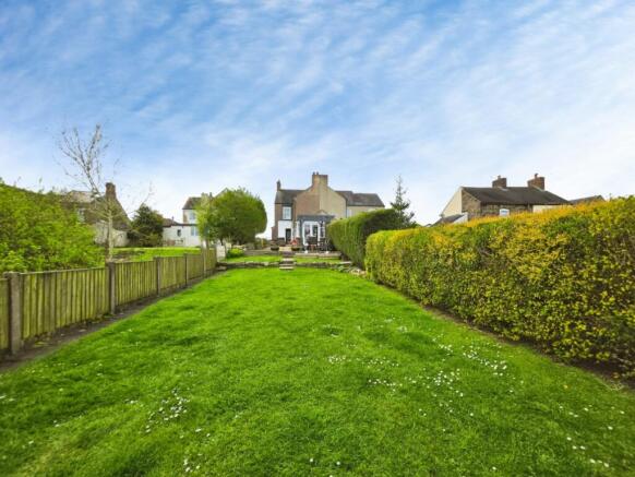 3 bed property, in High Street, £259,950