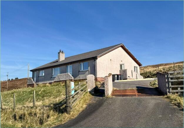 3 bed property, in 2 Gravir, £150,000