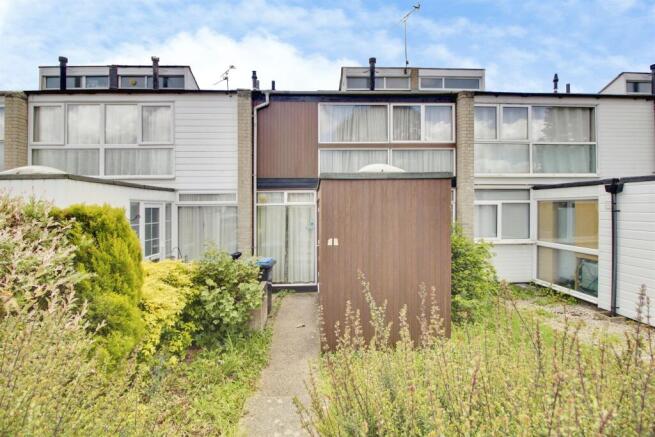 3 bed property, in Daniells, £270,000