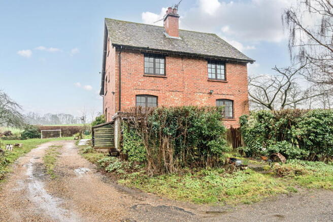 3 bed property, in The Welcomes, £550,000