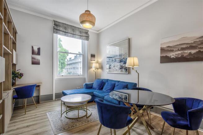 2 bed property, in Gloucester Road, £975,000