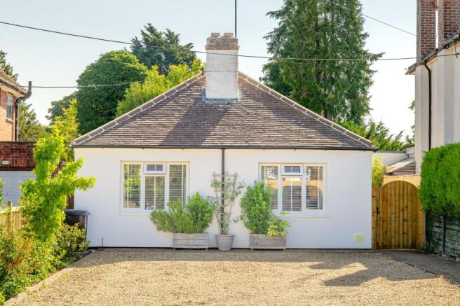 3 bed property, in Cumnor Road, £750,000