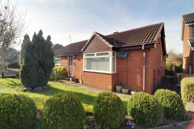 2 bed property, in Highfields, £225,000