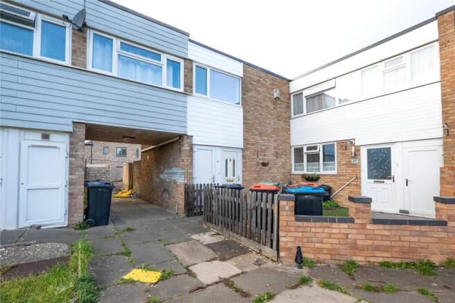 3 bed property, in Garry Close, £225,000