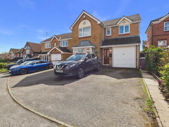 4 bed property, in Edale Drive, £310,000