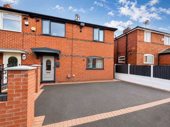 3 bed property, in Heathbank Road, £265,000