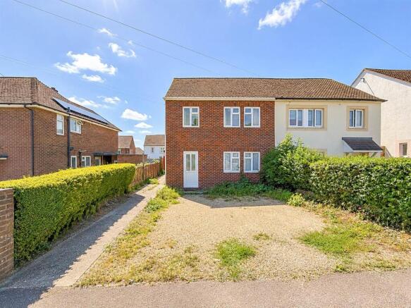 3 bed property, in Queens Road, £389,995