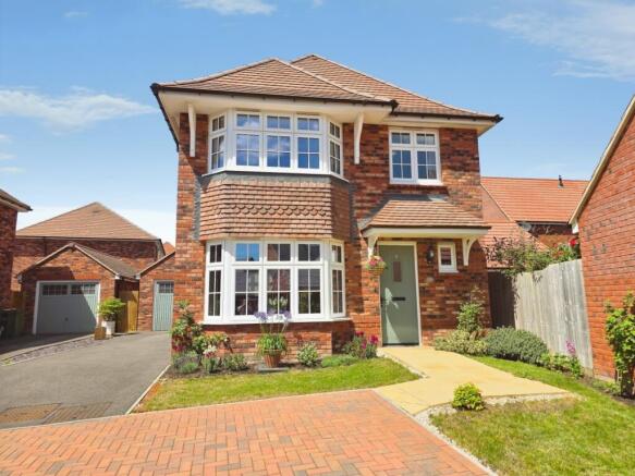 4 bed property, in Samuel Reynolds Close, £475,000