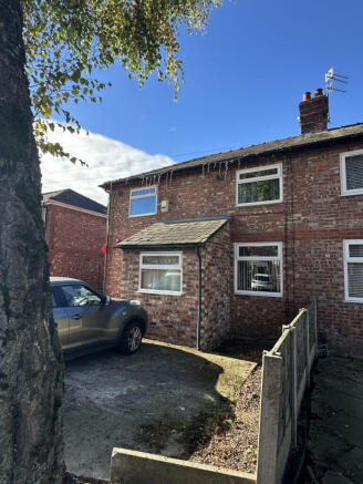 3 bed property, in Acorn Avenue, £250,000
