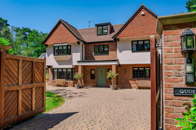 6 bed property, in Prince Consort Drive, £3,000,000