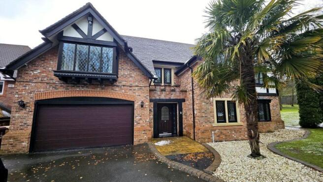 5 bed property, in 2 Stokesby Gardens, £975,000