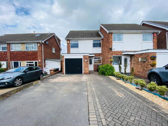 3 bed property, in Laburnum Road, £205,000