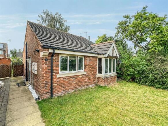 2 bed property, in Punton Walk, £220,000
