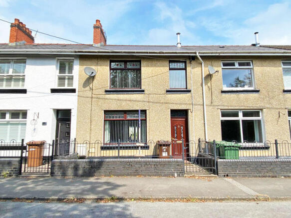 3 bed property, in Oxford Street, £164,950
