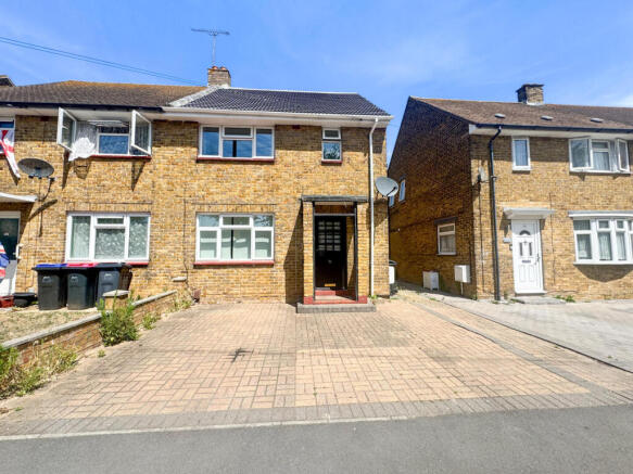 2 bed property, in Hornby Avenue, £285,000