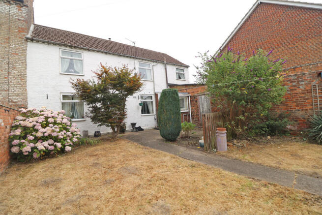 3 bed property, in Station Road, £90,000