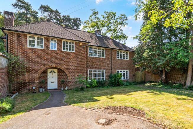 4 bed property, in Ellesmere Road, £1,500,000