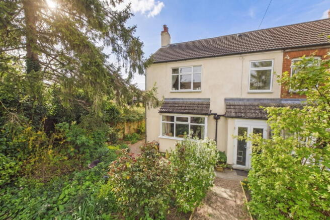 3 bed property, in High Street, £500,000