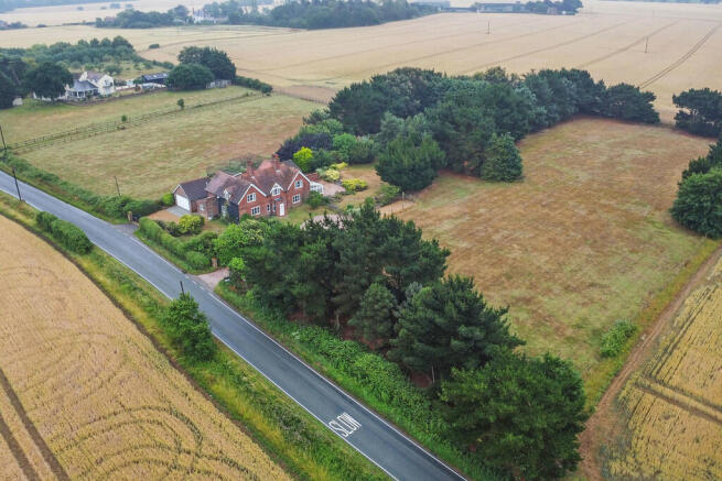 6 bed property, in Dale Hill, £970,000