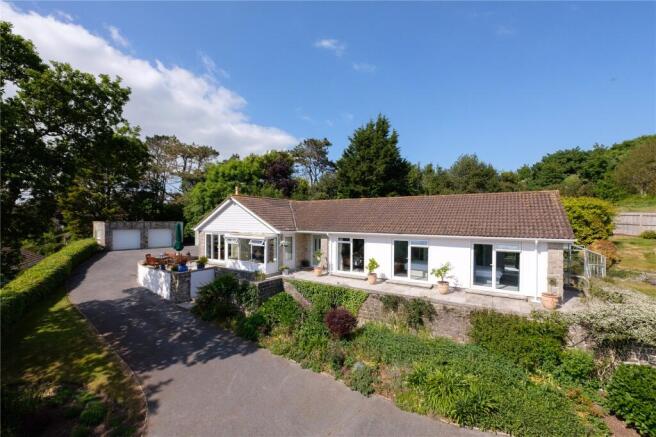 4 bed property, in Timber Hill, £875,000