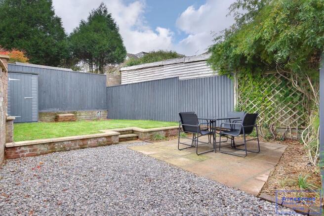 2 bed property, in Charminster Avenue, £285,000