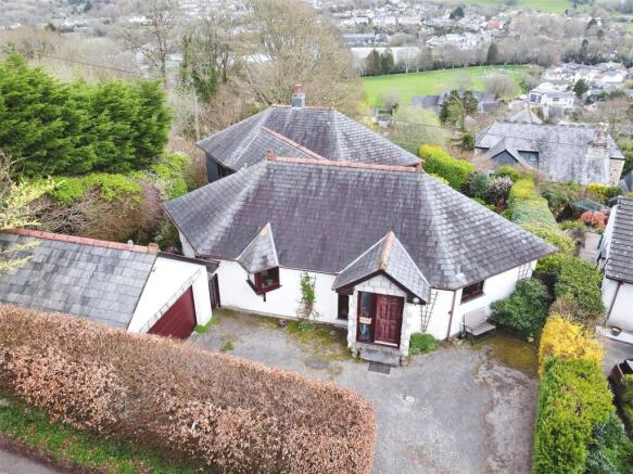 4 bed property, in Terras Hill, £500,000