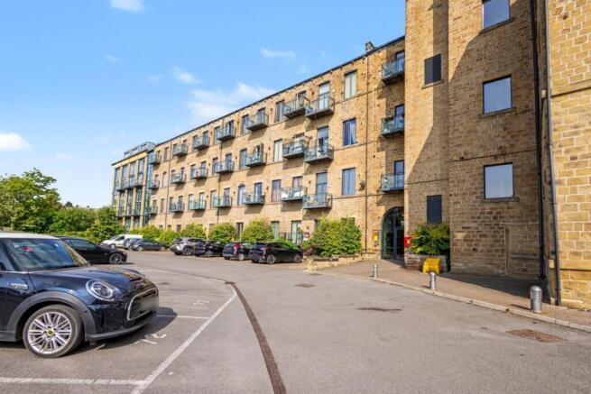 1 bed property, in Ledgard Wharf, £50,000