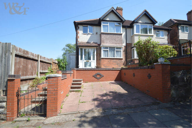 3 bed property, in Bleak Hill Road, £215,000