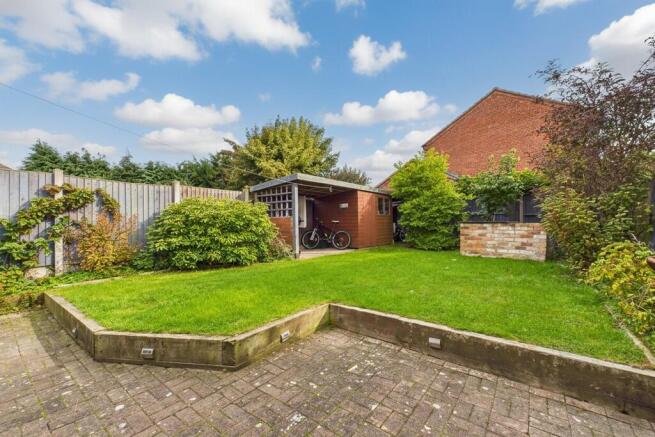 4 bed property, in Park Road, £360,000