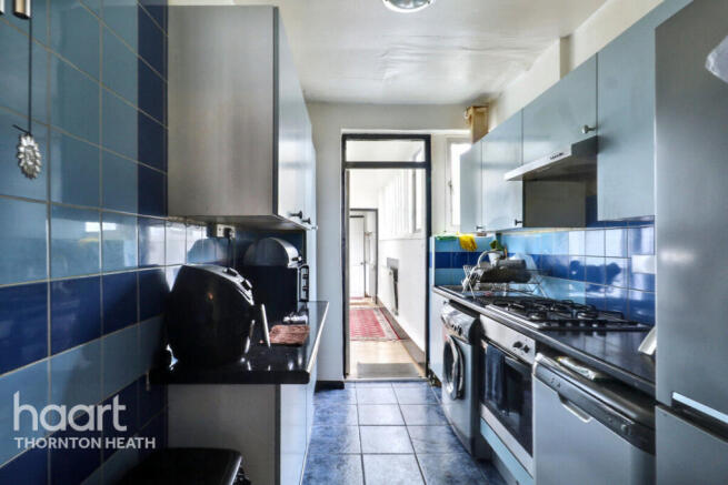 3 bed property, in Woodmansterne Road, £550,000