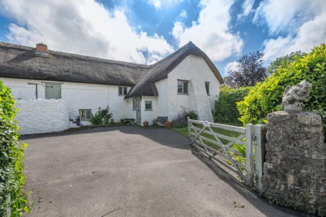 4 bed property, in Vobster Hill, £595,000