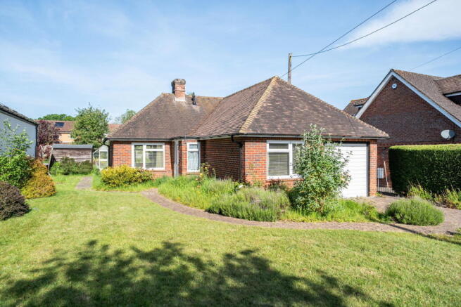 2 bed property, in Kempshott Lane, £500,000