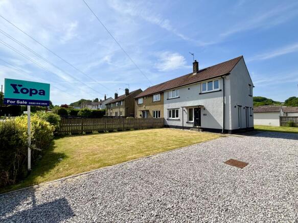 3 bed property, in Long Lane, £325,000