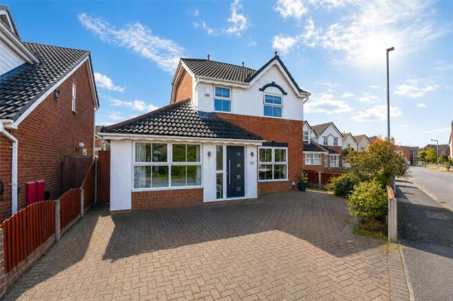 4 bed property, in Oakham Drive, £360,000